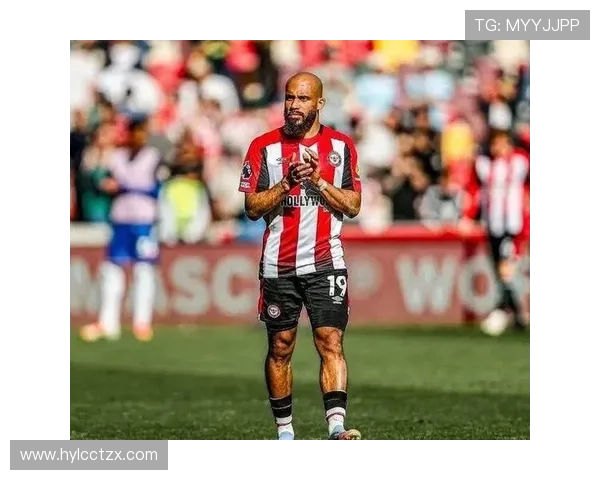 姆伯莫：曼联球员间默契提升 团队合作比进球更让人欣喜